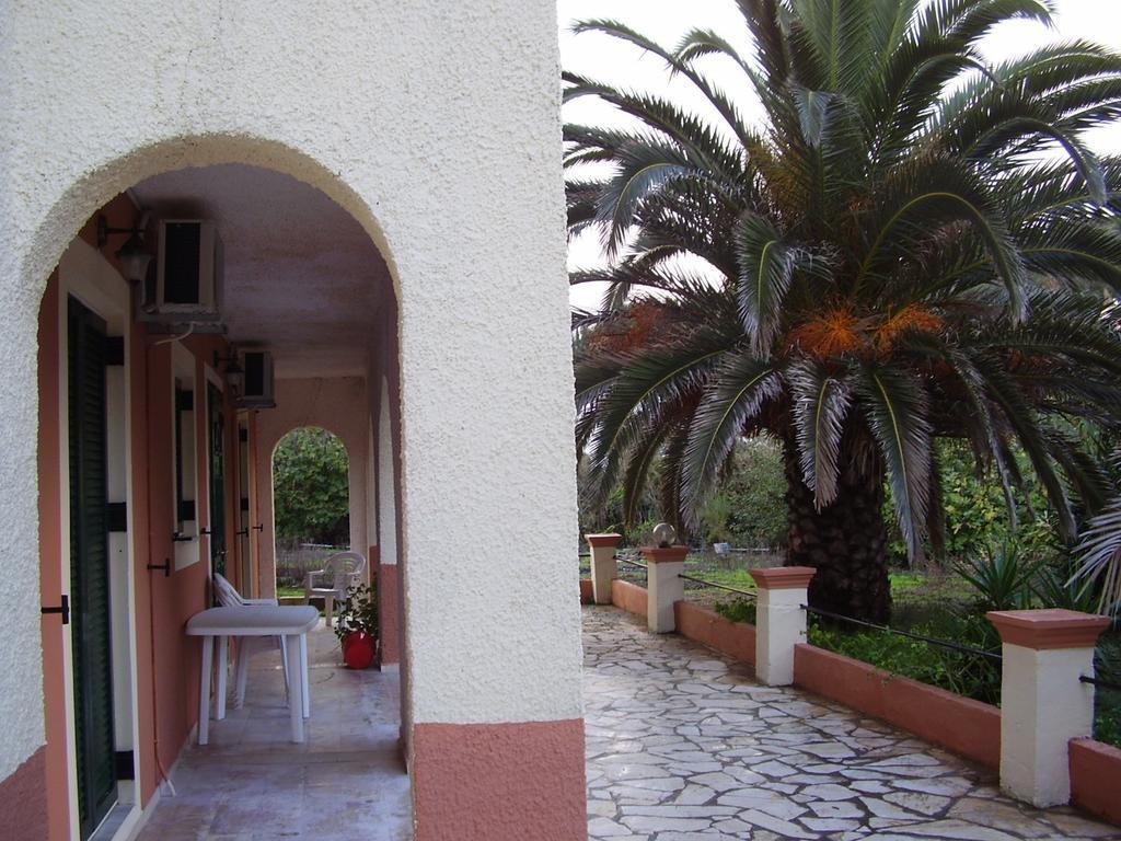 Dixtia Apartments Agios Georgios Pagon Kamer foto